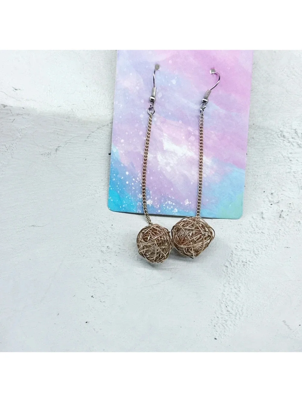1060mc. Wire Goldtone Earrings